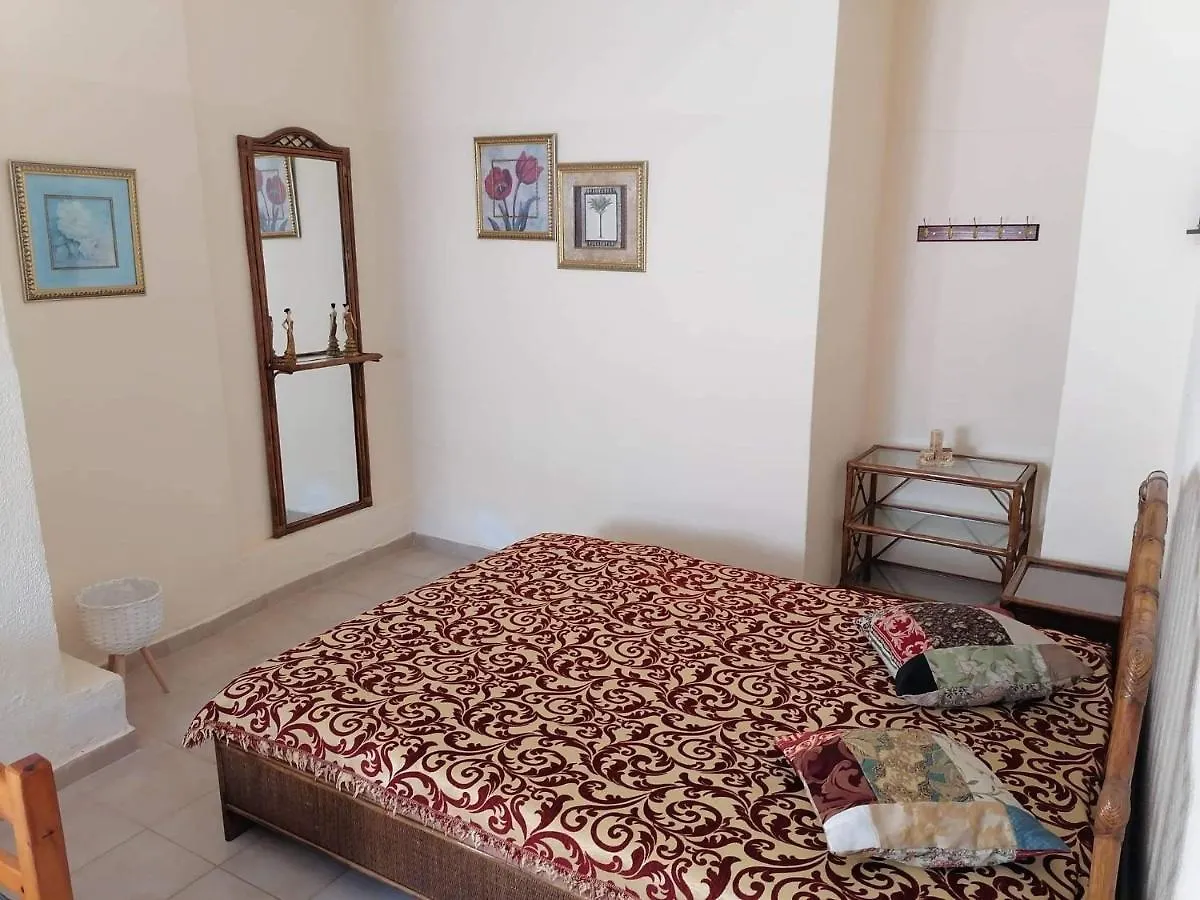 Beautiful Apartment Anais Near The Sea Agia Triada  Grèce